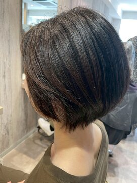 エヌアンドエー せんげん台店(N&A) ナチュラルに馴染む白髪ぼかしショートボブ/白髪/白髪ぼかし