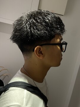 アンサー 千葉中央(UNSER prod by THE DAY) 外人風テーパーフェードショート