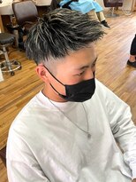 ヘアスタジオ ロメオ(hair studio Romeo)&nbsp;アップバングフェードハイライトホワイトメッシュ