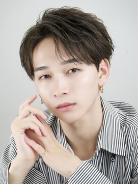 エイド 本店(aid) 毛流れセンターパートアップバングデコ出し清潔感ショート