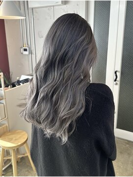 イロ ジェイアール JR奈良店(IRO) ダブルカラー《シルバーグレー》