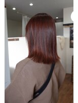 ムク(Muku) 肌なじみのいいオレンジブラウンでカジュアルに◎
