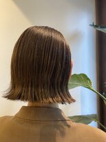 ダブル(W)&nbsp;グレージュハイライトボブ