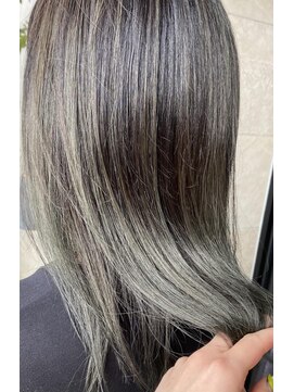 アレクサンドルオブカラーズカナザワ(ALEXANDRE OF COLORS KANAZAWA) olive beige