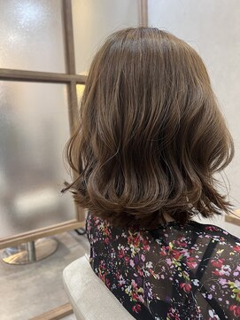 ロミバイリー(Romi by Lyee) アッシュベージュ