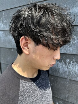 ヒュイル バイ ニアウ(Hwyl by Niau) メンズマッシュパーマスパイラルパーマニュアンスパーマ