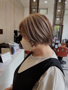 ナップヘアー NAP hair コントラストカラー×ボブ／佐藤杏丸