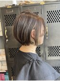 グリーンブラウン襟足スッキリ大人キレイなショートボブ丸みボブ