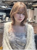 マロンベージュ　ケアブリーチ　顔周りレイヤー　外はねロブ