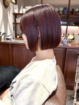 ウツギ(UTSUGI) ワインレッド×大人ボブ