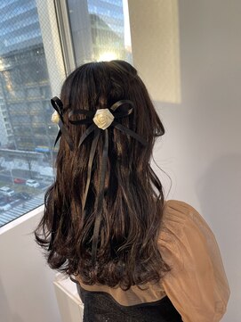 エミュスト(Emuest) ハーフアップガーリーヘア