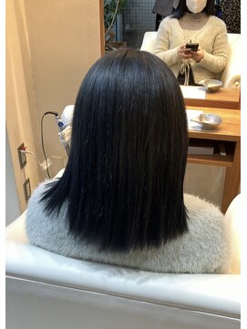 シアン 栄店(CYAN.) ブリーチベースのダークブルー