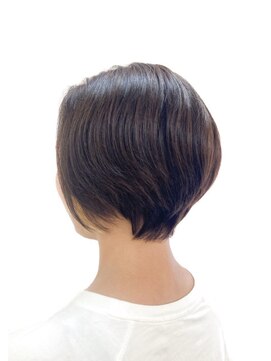黄ぐまくん美容室 ショート レイヤー ボブ