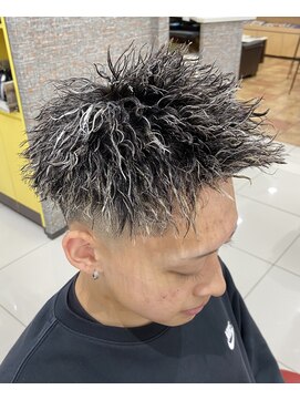 ヘアーパークキューブ スキンフェード×パイルツイスト