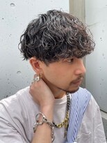 波巻きパーマメンズマッシュウルフカットツイストパーマ刈り上げ