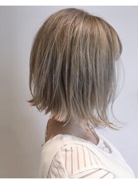 エアービジュー(Air Bijou) 大人可愛前下がりショート