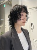 天神大名顔周りレイヤーカットミディアムウルフカットパーマ