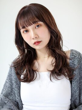 ガリカ 両国(Gallica) ぱっつと前髪とゆるふわカールのナチュラルヘア