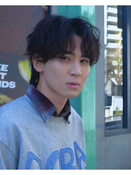 ディッセンバー 神宮前(December) センターパート/センターパートパーマ/スパイラルパーマ