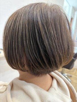 ヘアルーム クオーレ(hair room Cuore) ショートボブ