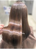 ネオメテオストレートによる眩しい程のツヤ髪