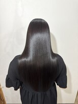 ラフィン(Raffin)&nbsp;前回縮毛矯正｜今回はカット＋カラーの艶ロング