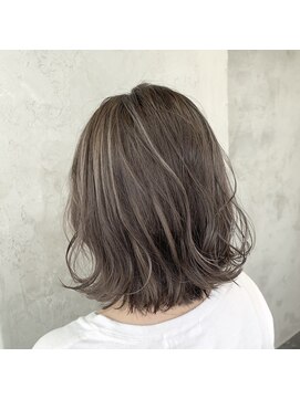 アポロ 横浜駅店(apollo) ハイライト×切りっぱなしボブ