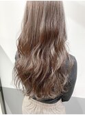 ピンクベージュ