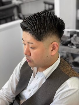 トップバイスリーナイン(TOP by THREE NINE) メンズ フェードカット/スキンフェードカット/短髪ツーブロック