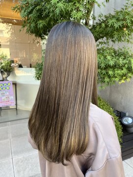 エム インターナショナル 春日部本店(EMU international) 酸性ストレートでクセのないサラツヤの髪に。