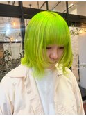 ライムグリーン