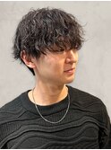 暗髪ツイスパ×ニュアンスパーマでこなれ感◎メンズカット