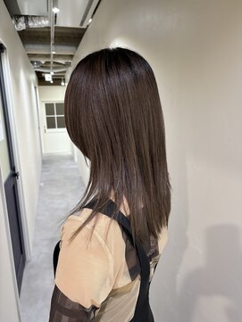 ビー(Be) アッシュブラウン