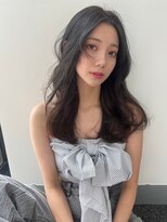 ユーフォリア 池袋東口駅前店(Euphoria)&nbsp;センター分けくびれヘア前髪ロングレイヤー韓国ヘアエモージュ