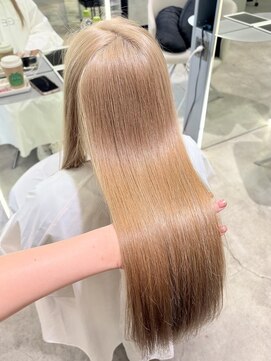 ジェム(GEM) 【暖音】ホワイトミルクティーで可愛いスタイル♪