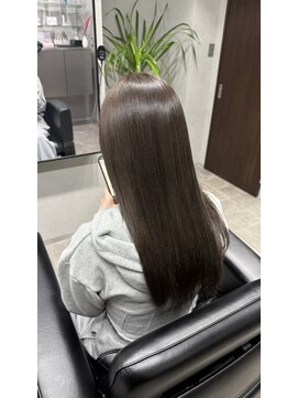 ソルビア(solvia) 透明感ダークグレージュ