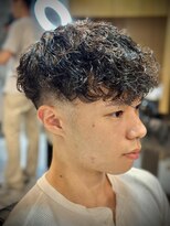 フランクスバーバー アンド ビアークラブ(FRANK'S BARBER and BEER CLUB) MEN’S/リバースセンターパート/ニュアンスパーマ