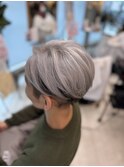グレイヘアショート