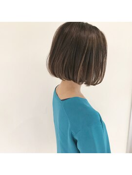デフィー(DEFY) パッツンボブハイライトスタイル