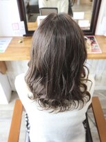 アルル ヘアー(ALULU HAIR)&nbsp;太陽の下でも存在感を『アッシュブラウン』