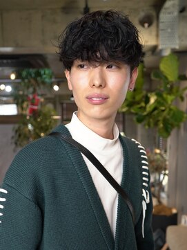 キュー(Cue_) 無造作ニュアンスマッシュパーマシャドウパーマ骨格矯正カット