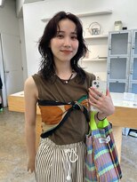 ユー(yew)&nbsp;ミディアムレイヤー/パーマヘア/ニュアンスパーマ/顔周りカット