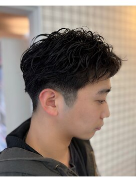 ジャミン 長嶺店(Jammin.) 短髪フェザーパーマ刈り上げセンターパート