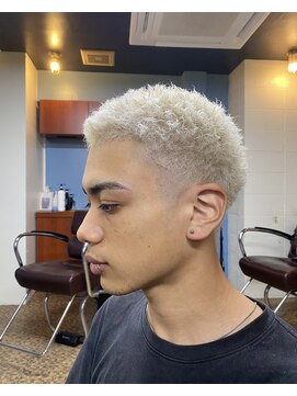 スウェルホワイト(SWELL WHITE) ホワイトカラーショートスパイキー