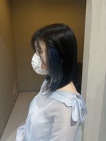 エン(en.)&nbsp;【チラリと魅せる】暗髪×インナーネイビーブルー