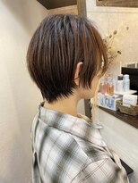 クオート(quoit) 【大阪堀江】襟足スッキリ耳掛け自在なショートボブ