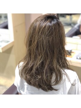 ヌーム 塚本店(NOOM) カラーコレクション