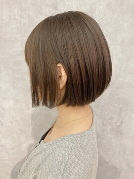 タロ(talo) シンプルボブ×シアーベージュ