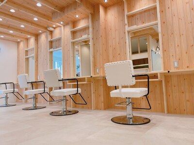 アグ ヘアー リディー 甲府駅前店(Agu hair lidee)