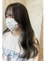 ペネロープ(Penelope)&nbsp;［新宿］インナーカラー/イヤリングカラー/シルバーグレー